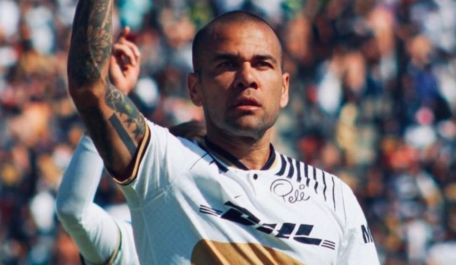 Clube rescinde contrato com o Daniel Alves após prisão preventiva