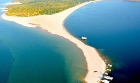 Deputada denuncia possivel leilão da Praia da Ponta do Cururu.