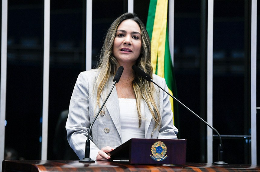 Senadora Ana Paula pede solução rápida para o piso nacional da enfermagem