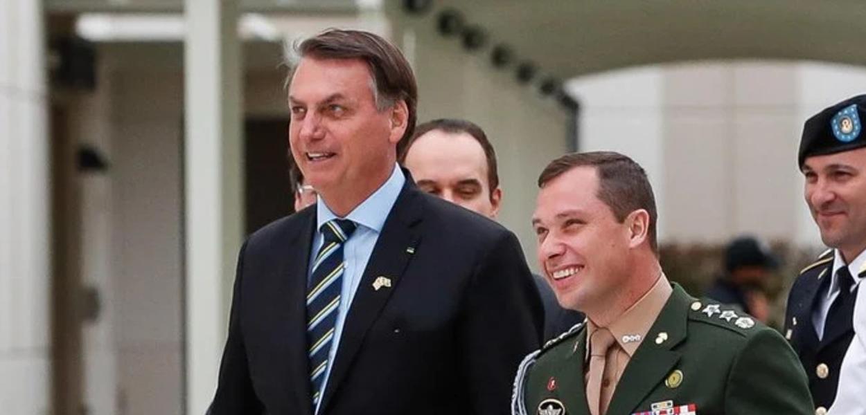 Na mira da Justiça’Cada um siga a sua vida’, diz Bolsonaro sobre Mauro Cid