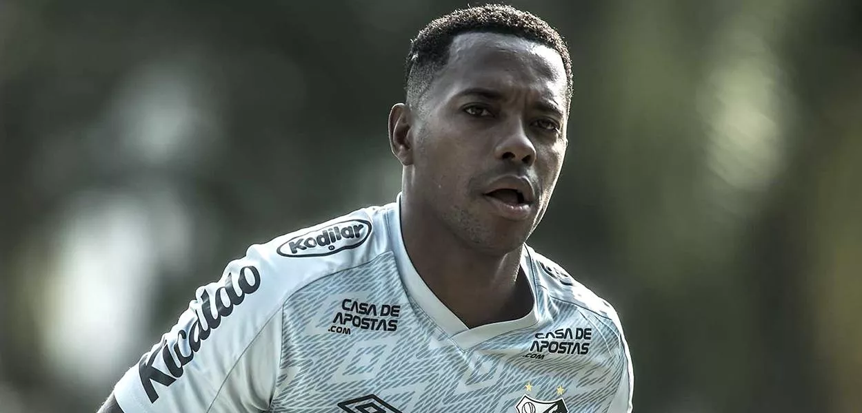 Ouça áudios impactantes utilizados pela Justiça italiana para condenar Robinho por estupro.