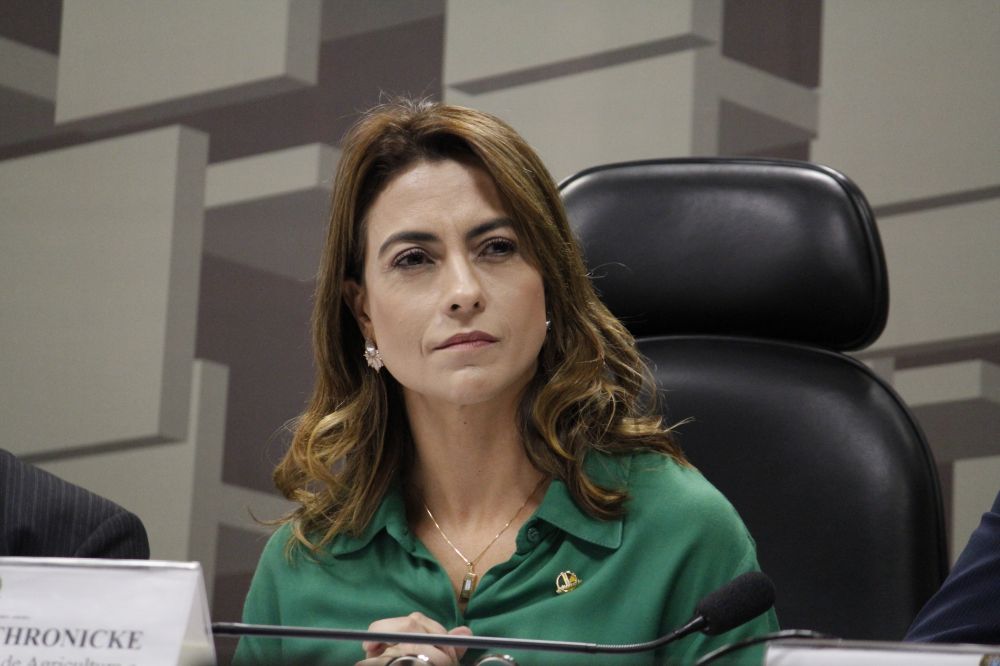 Senadora Soraya Thronicke diz que “Não regulamentação de cigarros eletrônicos favorece o crime”.