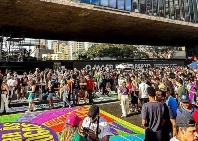 Marcha da Maconha tem protesto contra PEC das Drogas e PL do Estupro