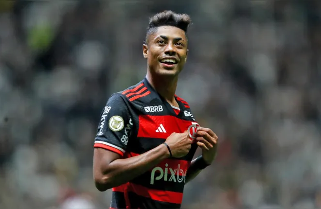 Flamengo da olé e mantém liderança diante do galo