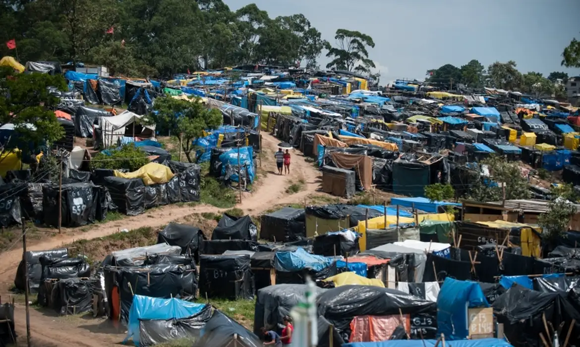 Levantamento da campanha despejo zero mostra  que Mais de 1,5 milhão de brasileiros são afetados por remoções forçadas.