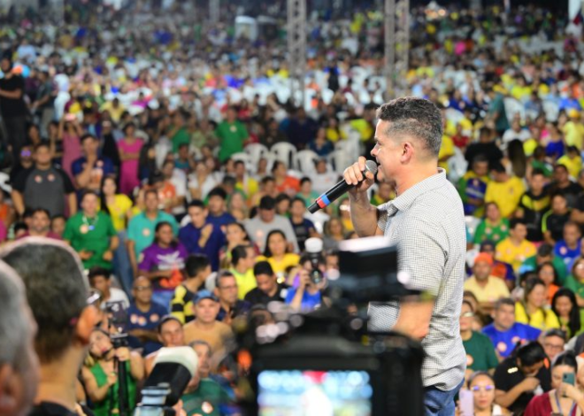 Cerca de 18 mil cristãos declararam apoio a David Almeida em um evento do Movimento Cristão de Direita no espaço Via Torres.