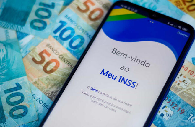 INSS começa a pagar 13º salário para mais de 2 milhões de pessoas