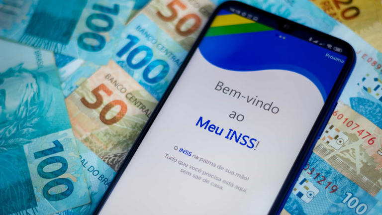 INSS começa a pagar 13º salário para mais de 2 milhões de pessoas