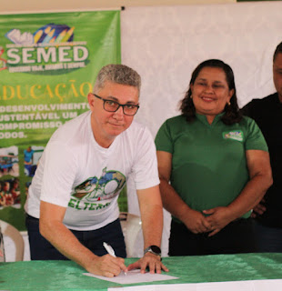 Prefeito de Belterra assina ordem de serviço para construção de cobertura da quadra poliesportiva da escola Eny Ataíde