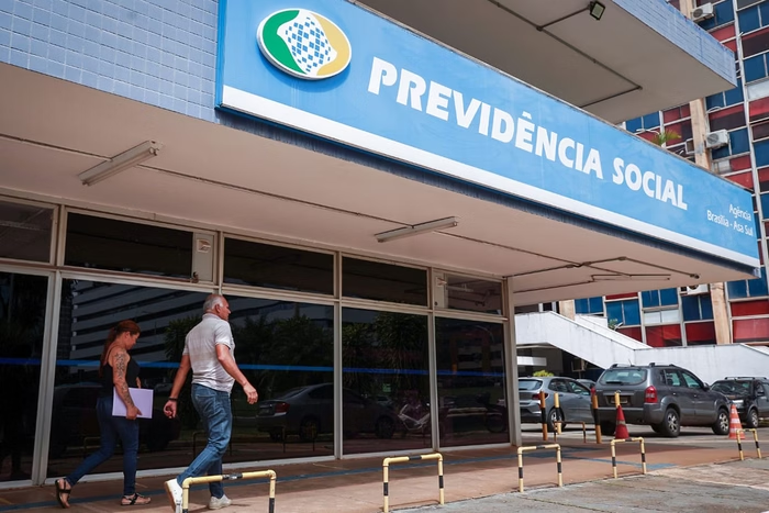 Bancos vão pedir suspensão da antecipação de R$ 450 das aposentadorias
