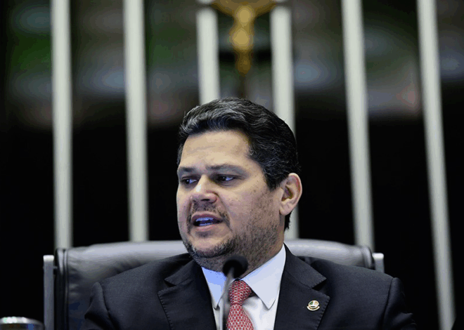 Senador Davi Alcolumbre confirma que pedido de CPMI do INSS está na pauta da sessão do Congresso