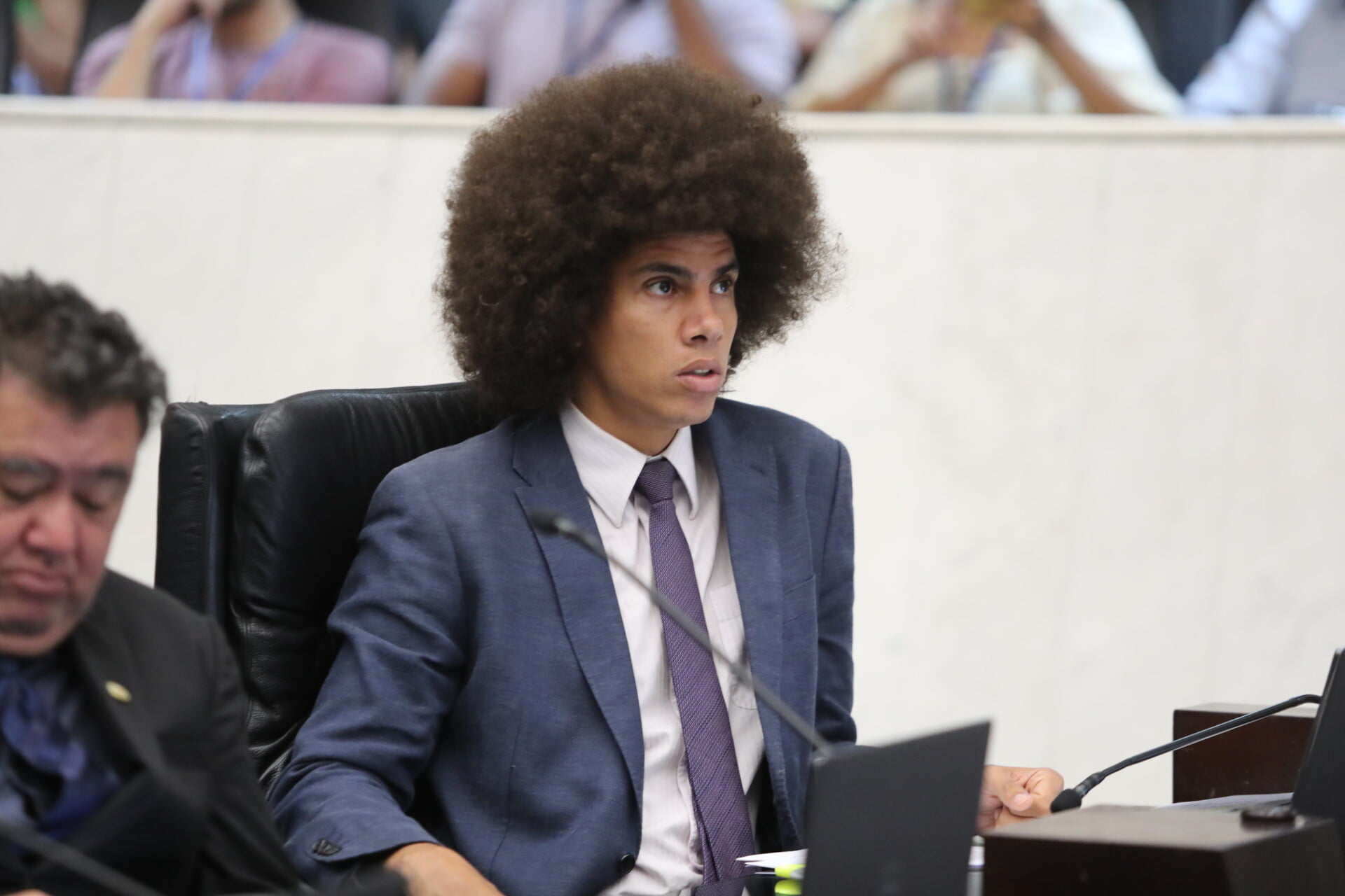 Conselho de Ética aprova suspensão do mandato de Renato Freitas por defender professores no PR