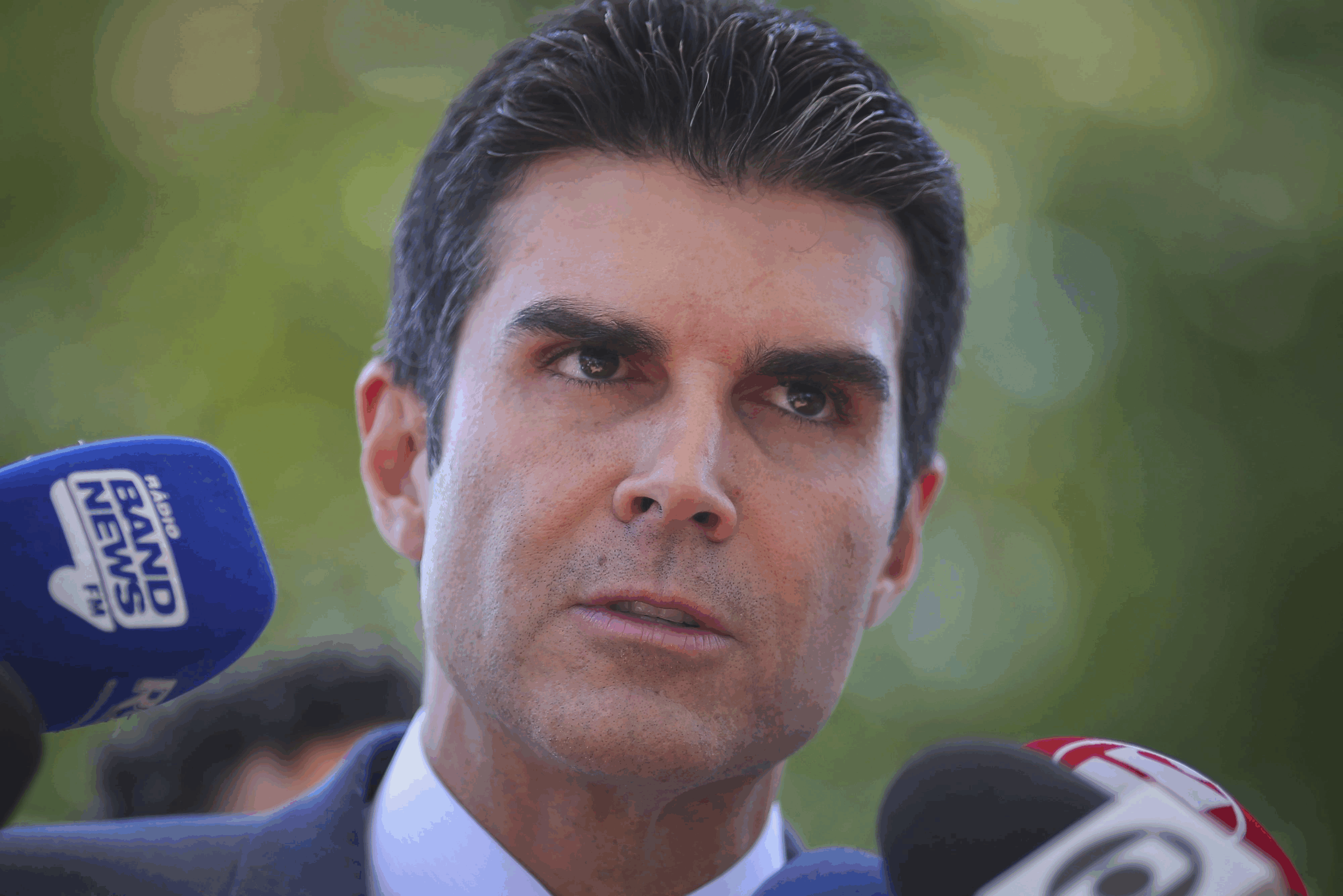 Instituto Doxa aponta liderança de Helder Barbalho para o senado na região metropolitana de Belém