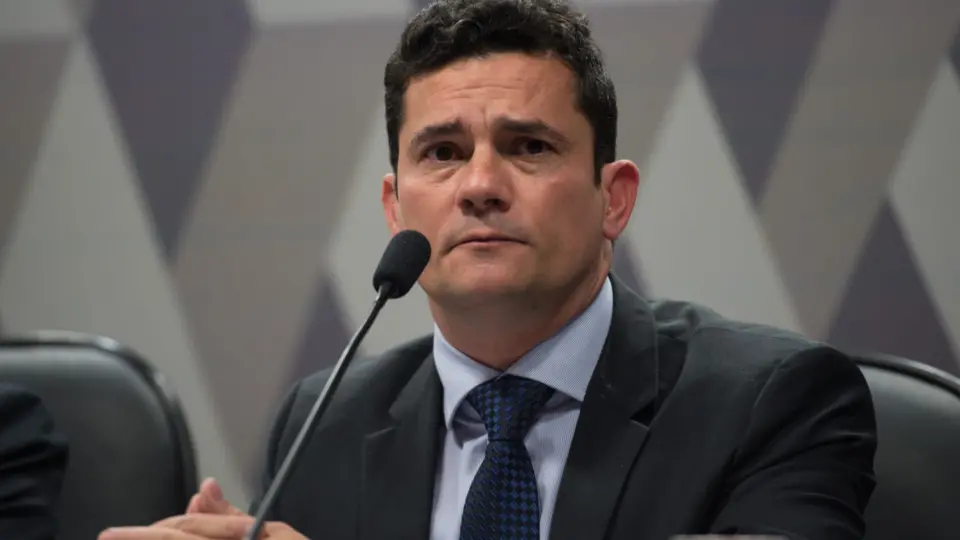 Ministro Luiz Fux pede vista e interrompe julgamento de Moro no STF