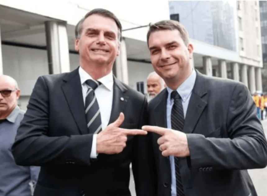 Flávio Bolsonaro vira aposta da família para disputar a Presidência em 2026