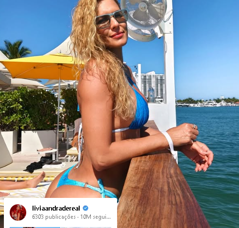 Lívia Andrade compartilha cliques de biquíni e recebe enxurrada de elogios dos seguidores.