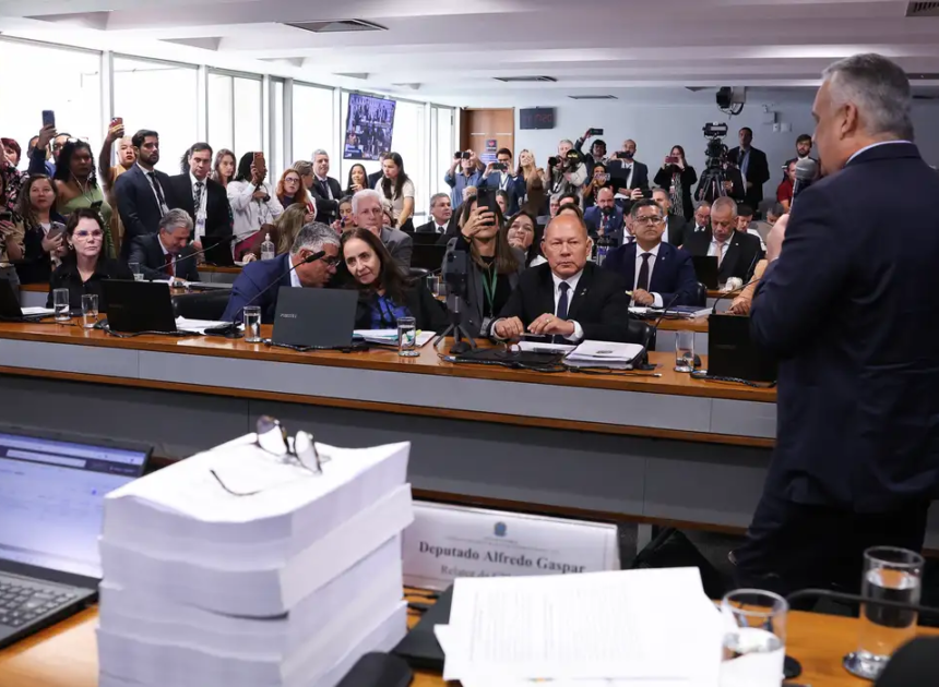 CPMI do INSS conclui trabalhos e pede indiciamento de 216 pessoas