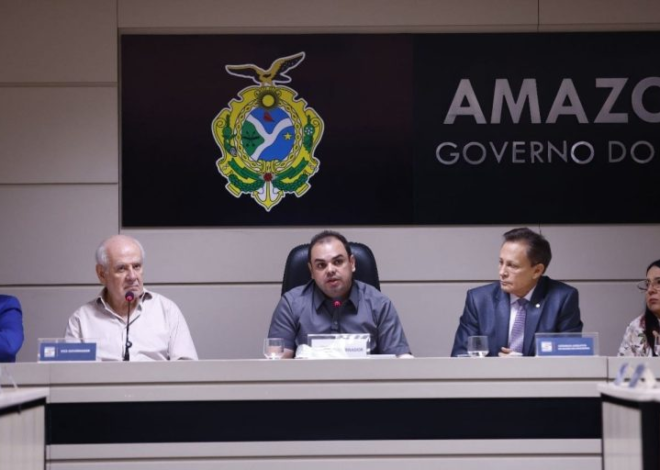 Roberto Cidade antecipa primeira parcela do 13º e libera R$ 1,4 bilhão para movimentar economia do Amazonas